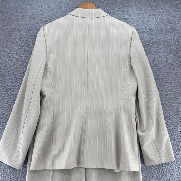 Tahari Suit Set Womens 12 Beige Pin Stripe Peak Lapel Pockets Office Career Work - Picture 4 of 16